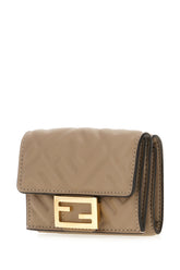 Portafoglio Micro Trifold Baguette in nappa tortora -  | Wise